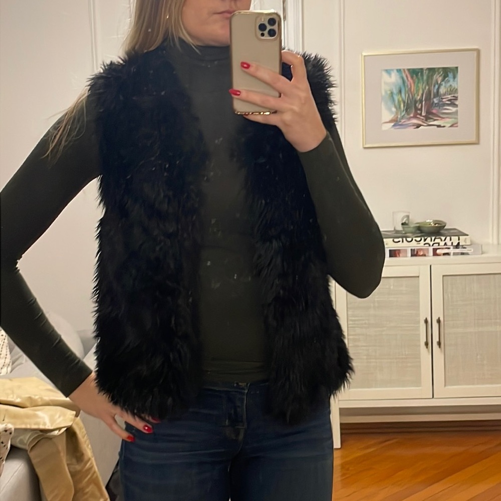 Black faux fur vest - Aritzia Talula